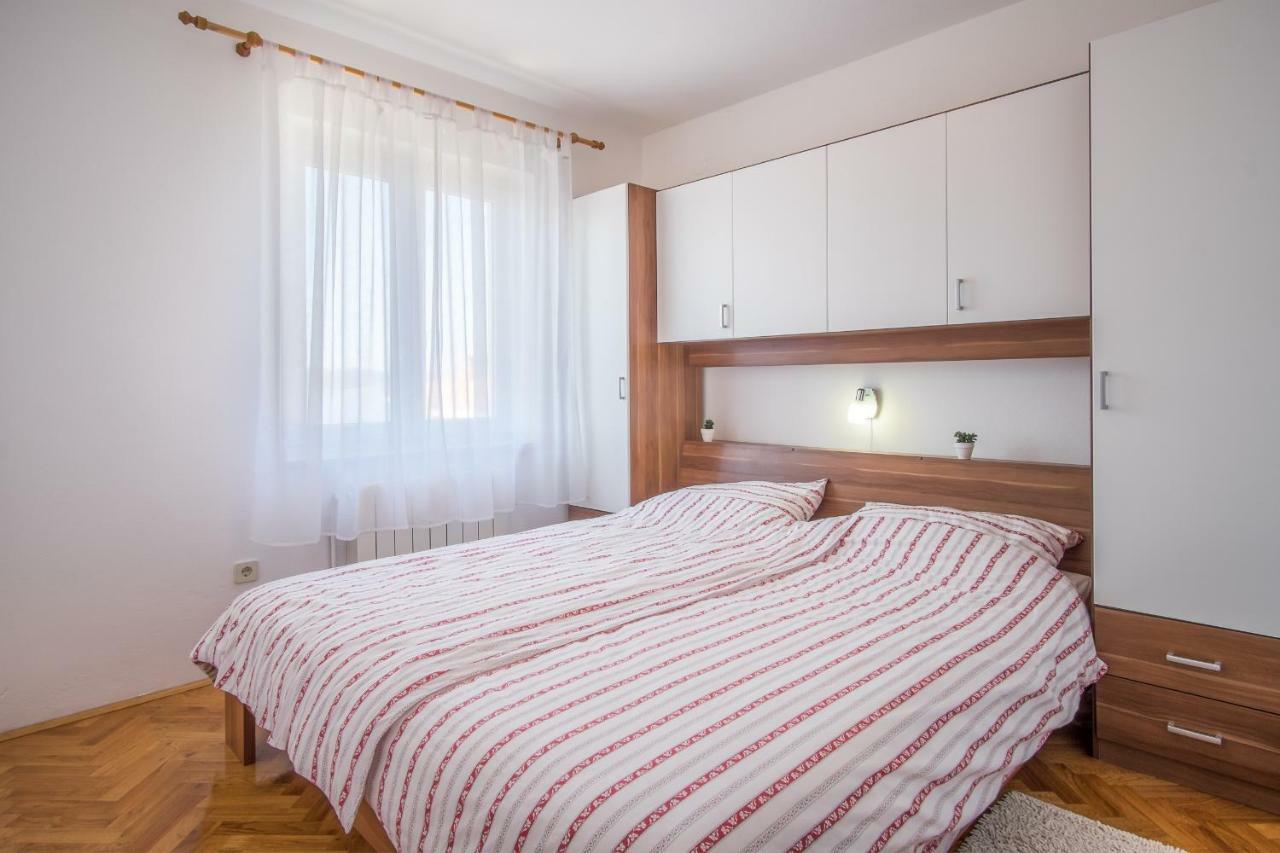 Apartmán Apartman Cubranic Vrbnik Exteriér fotografie