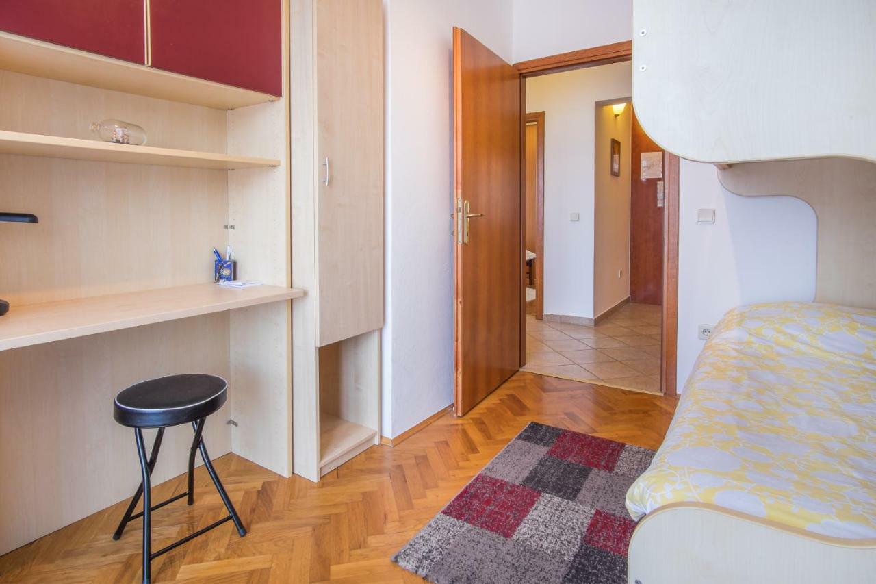 Apartmán Apartman Cubranic Vrbnik Exteriér fotografie