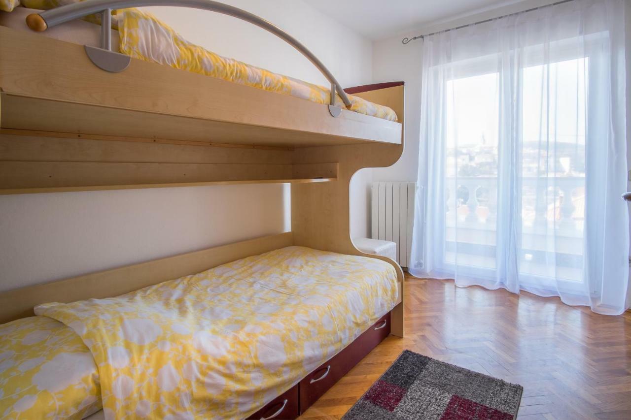 Apartmán Apartman Cubranic Vrbnik Exteriér fotografie